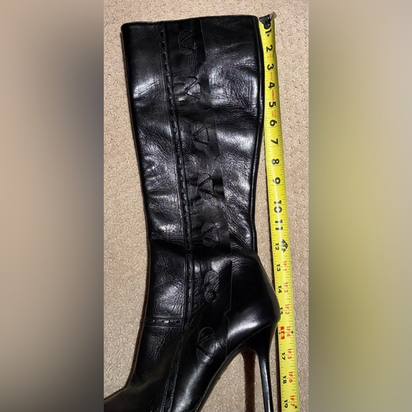 Elegant Black Knee-High Heels - Picture 11 of 16